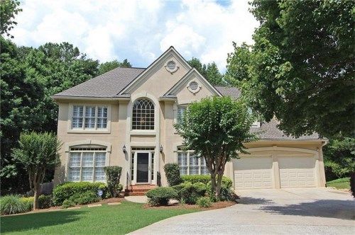 185 Lochland Circle, Roswell, GA 30075