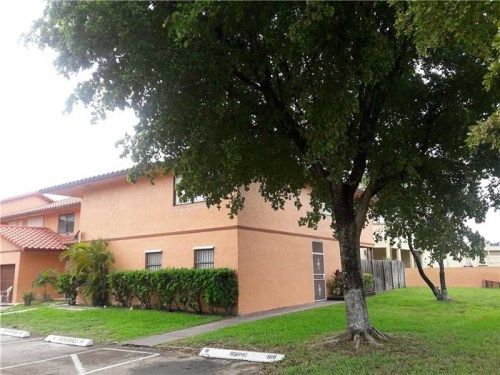 2765 W 64th Pl # 105-16, Hialeah, FL 33016