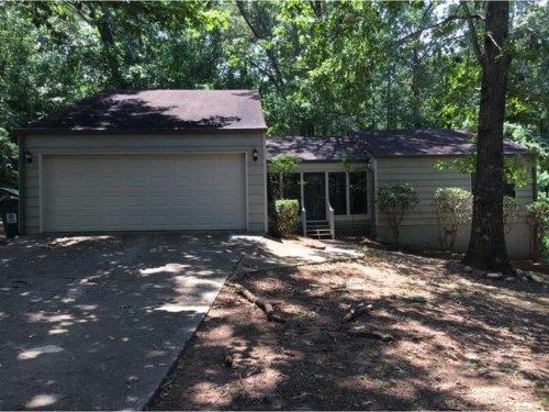 5421 S Lake Drive, Douglasville, GA 30135