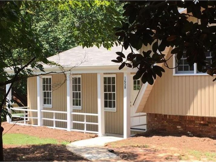 1658 Old Spring House Lane, Atlanta, GA 30338