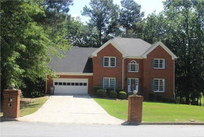 1085 Larosa Drive, Lawrenceville, GA 30043