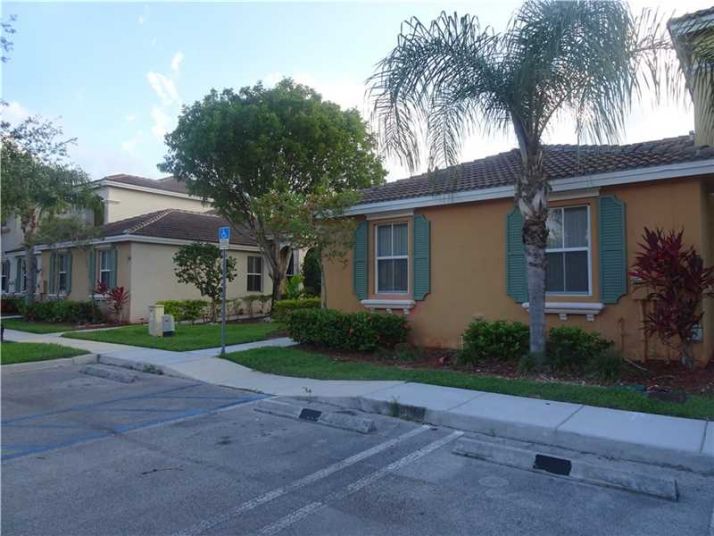 1022 NE 42nd Pl # 1022, Homestead, FL 33033