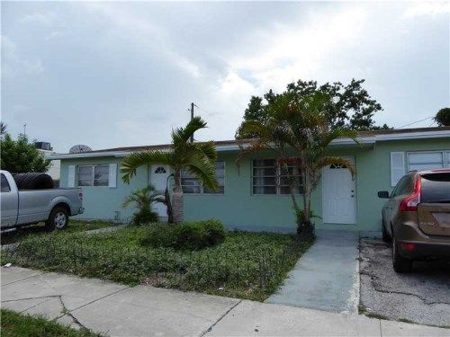 910 N 56th Ave, Hollywood, FL 33021