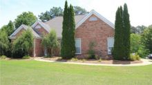 1719 Kings Cross Court Hoschton, GA 30548