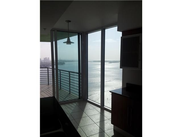 325 S BISCAYNE BL # 4123, Miami, FL 33131