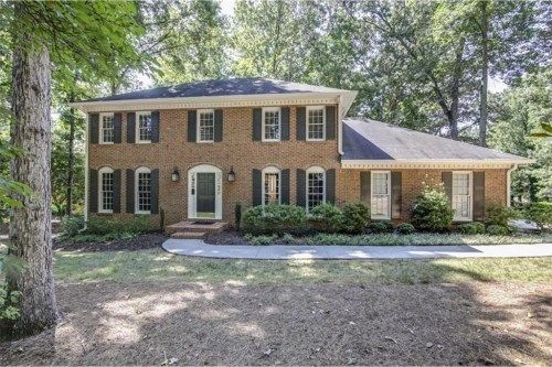 3901 Glenraven Court Ne, Roswell, GA 30075