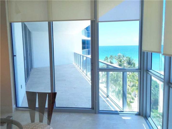 3101 S Ocean Dr # 704, Hollywood, FL 33019