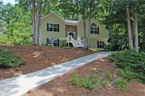 4663 Fox Forrest Drive, Flowery Branch, GA 30542