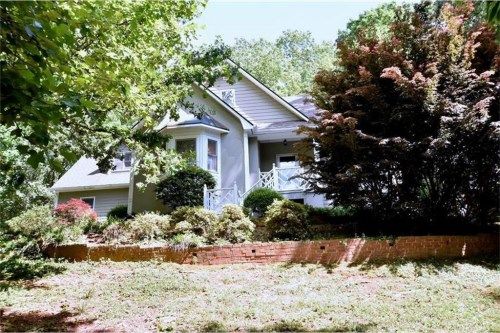 2506 N Oaks Place, Gainesville, GA 30506