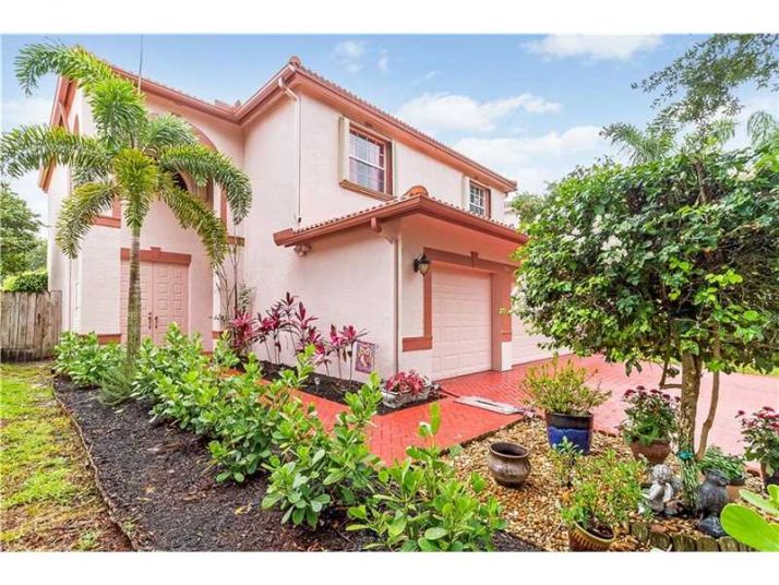 7804 NW 61st TERRACE, Pompano Beach, FL 33067