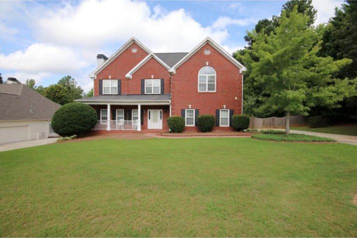 200 Amberbrook Circle, Grayson, GA 30017