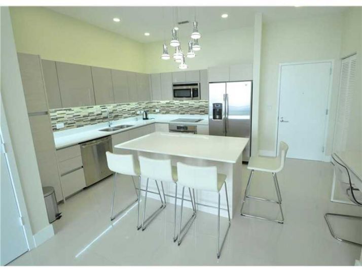 2600 E Hallandale Beach Blv # T3305, Hallandale, FL 33009