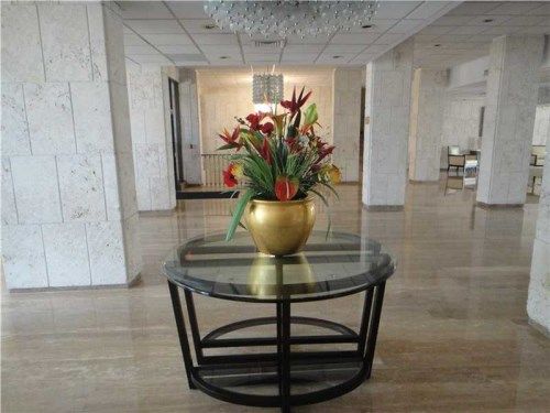 1950 S Ocean Dr # 20D, Hallandale, FL 33009