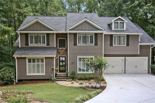 10155 Crescent Hill Lane, Roswell, GA 30076