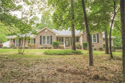 136 Elias Hayes Road, Hoschton, GA 30548