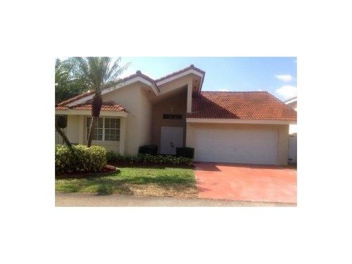 8489 NW 191st St, Hialeah, FL 33015