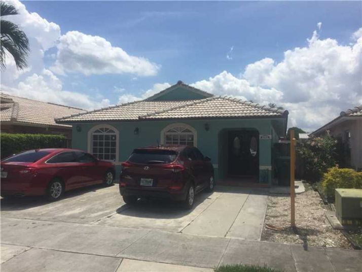 12624 NW 98th Pl, Hialeah, FL 33018