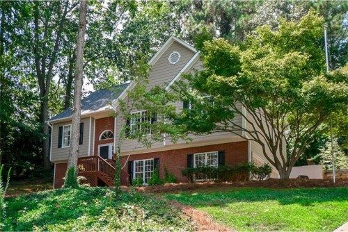 128 Laguna Springs Drive, Woodstock, GA 30188