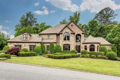 8725 Sawgrass Way, Duluth, GA 30097