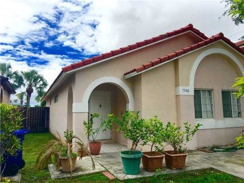 7508 NW 169th Ter, Hialeah, FL 33015