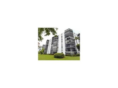 20400 W Country Club Dr # 118, Miami, FL 33180