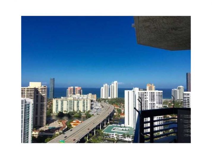 3500 Mystic Pointe Dr # 3505, Miami, FL 33180