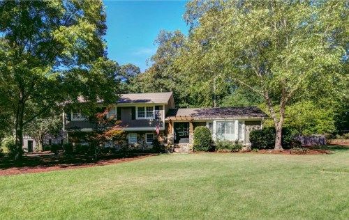 300 Willow Glenn Court, Marietta, GA 30068