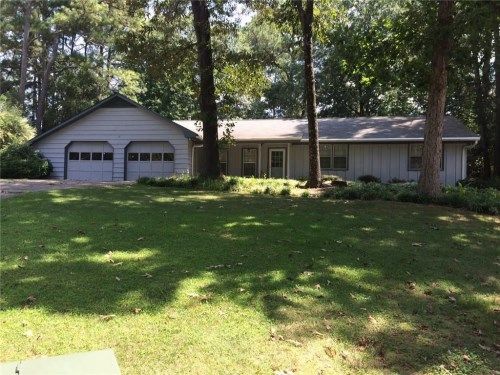 1074 Pinehurst Trail, Grayson, GA 30017