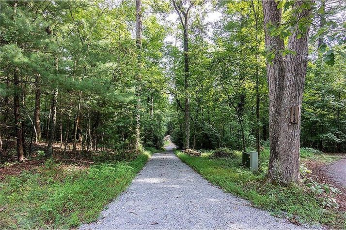 143 Azalea Trail, Ellijay, GA 30536