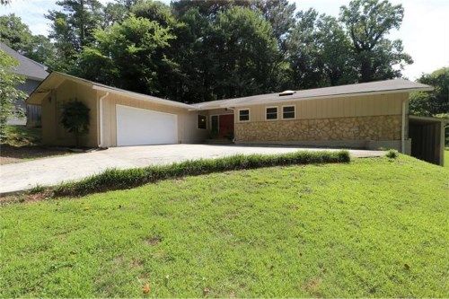 5521 Valley Brook Road Se, Mableton, GA 30126