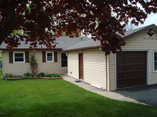 4964 Maple Court, Watervliet, MI 49098