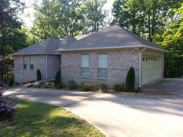 324 Bonnie Pearl Lane, Cleveland, GA 30528