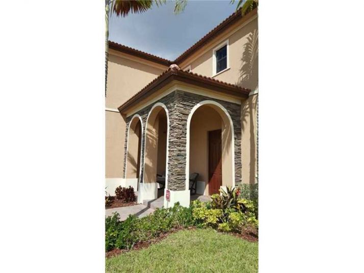 3609 SE 1st St, Homestead, FL 33033