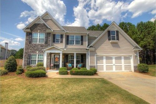 3305 Gardenside Drive, Loganville, GA 30052