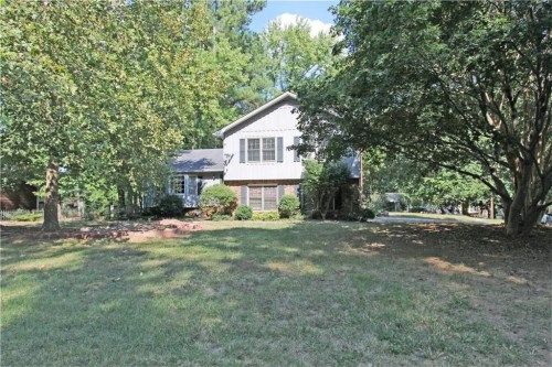 4477 Glenforest Drive Ne, Roswell, GA 30075