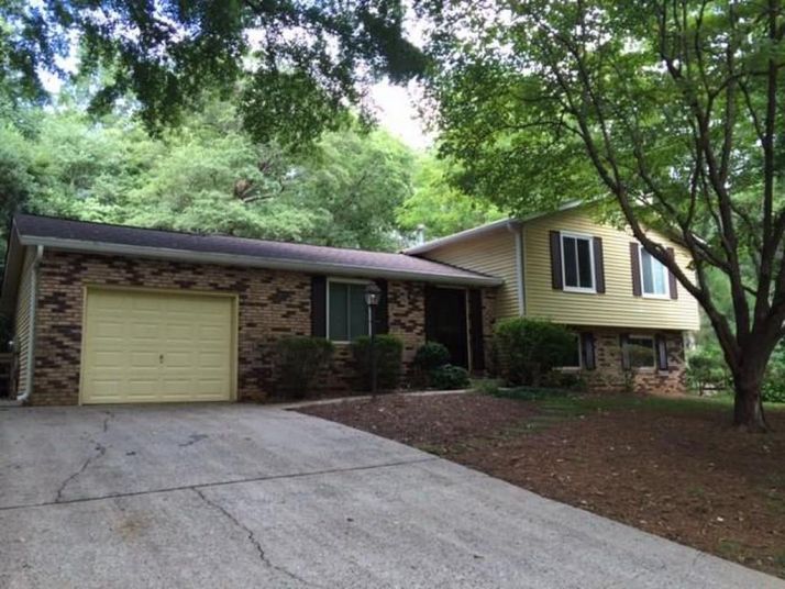 450 N Pond Trail, Roswell, GA 30076