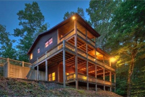 1034 Overlook Road, Blue Ridge, GA 30513