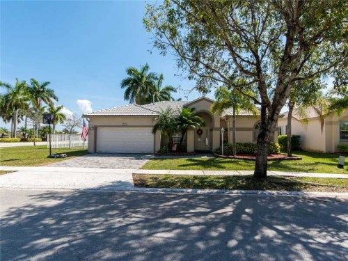 1021 NW 137th Way, Hollywood, FL 33028