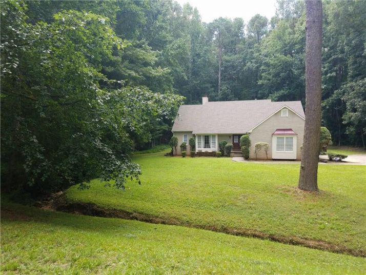 215 Deer Forest Road, Fayetteville, GA 30214