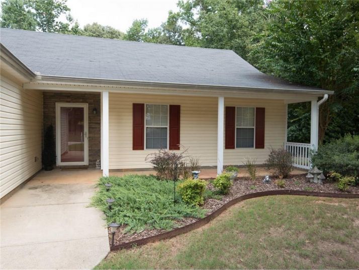 135 Azalea Drive, Winder, GA 30680