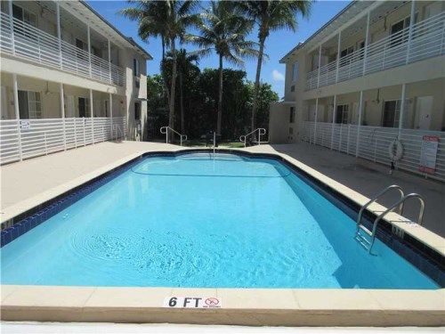 8401 BYRON AV # 4, Miami Beach, FL 33141