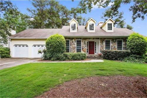 4024 Dover Avenue, Alpharetta, GA 30009