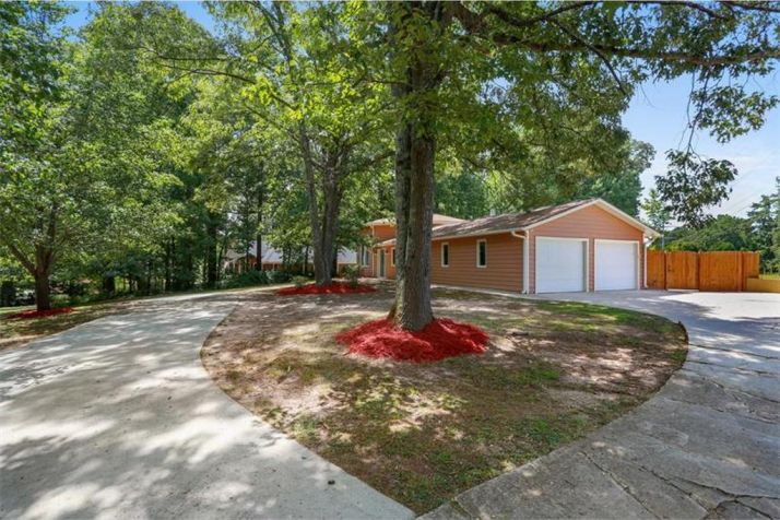 2569 Wildwood Court, Jonesboro, GA 30236