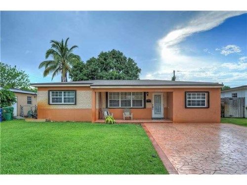 2700 Everglades Dr, Hollywood, FL 33023