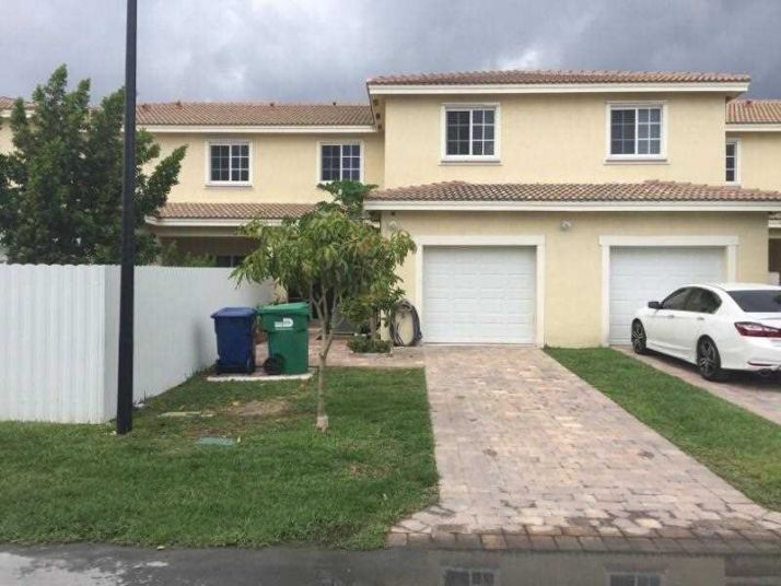 27575 SW 142nd Ave, Homestead, FL 33032