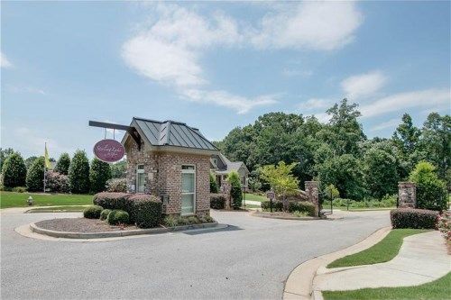 1100 Sterling Lake Drive, Jefferson, GA 30549