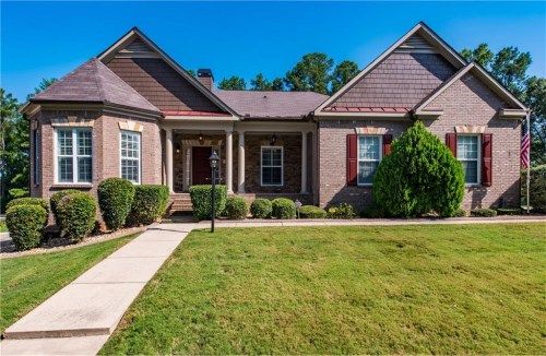 7577 The Lakes Drive, Fairburn, GA 30213