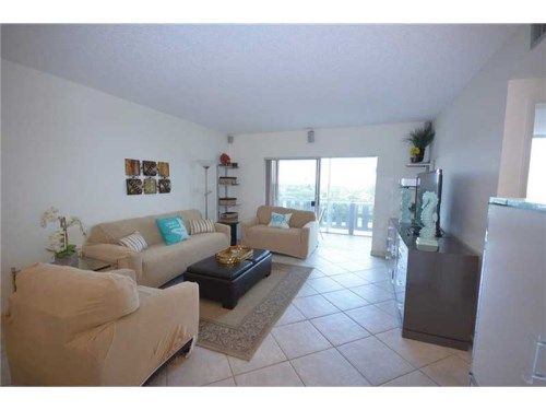 4200 Hillcrest Dr # 804, Hollywood, FL 33021