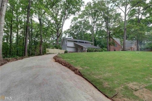 608 Falling Leaf Drive Nw, Lilburn, GA 30047