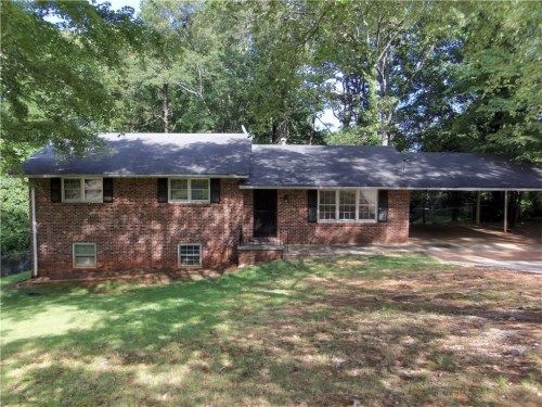 546 Candlewood Drive, Stone Mountain, GA 30088